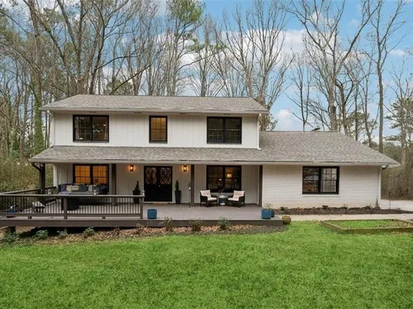 650 Hunterhill Ct, Roswell, GA 30075