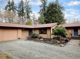 6823 Sills Rd, Clinton, WA 98236