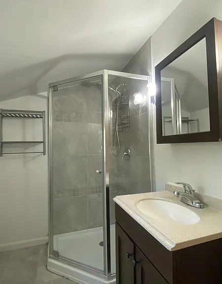 121 Lois Dr — Photo 17