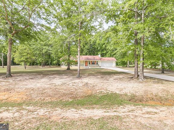 5th image of 904 Robinhood Rd