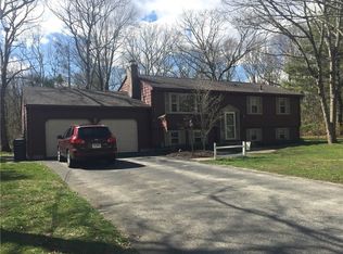 60 Maplewood Dr, North Kingstown, RI 02852