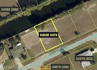 1st image of 909 SW 5th Ter