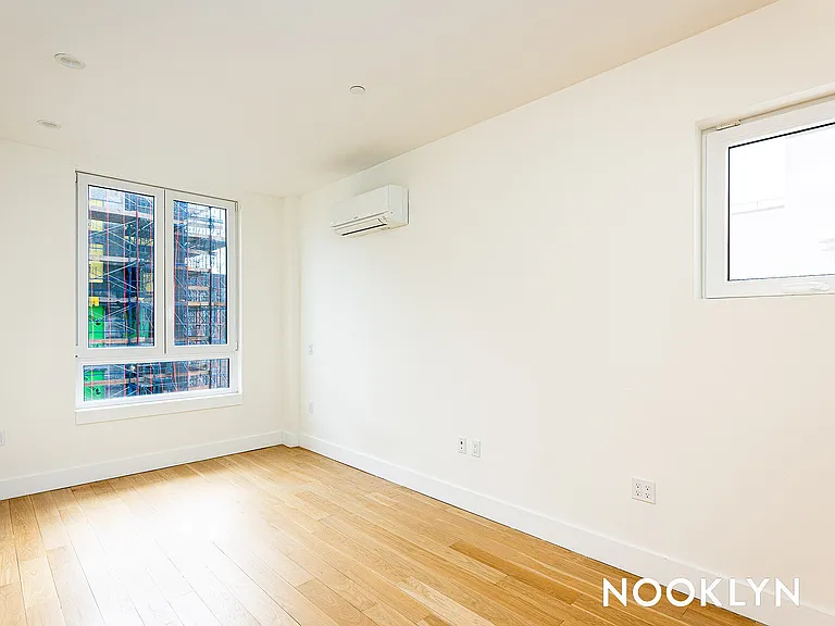 1052 Greene Ave #6C — Photo 4