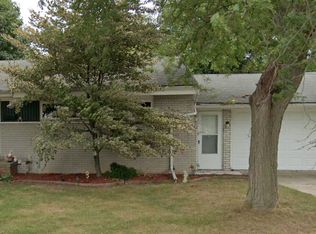 22330 Dale Allen St, Clinton Township, MI 48035