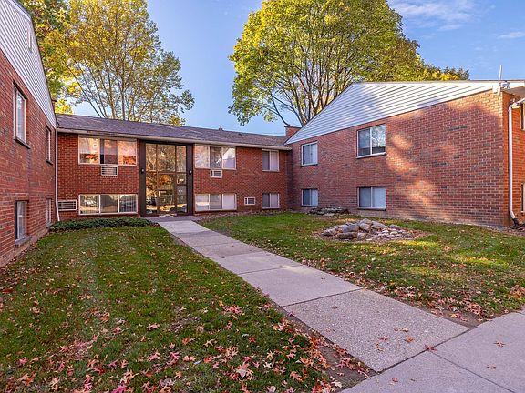 4th image of 95 Onondaga Rd #11260879
