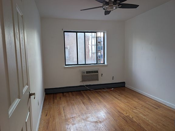 3rd image of 15040 Tahoe St #2BB