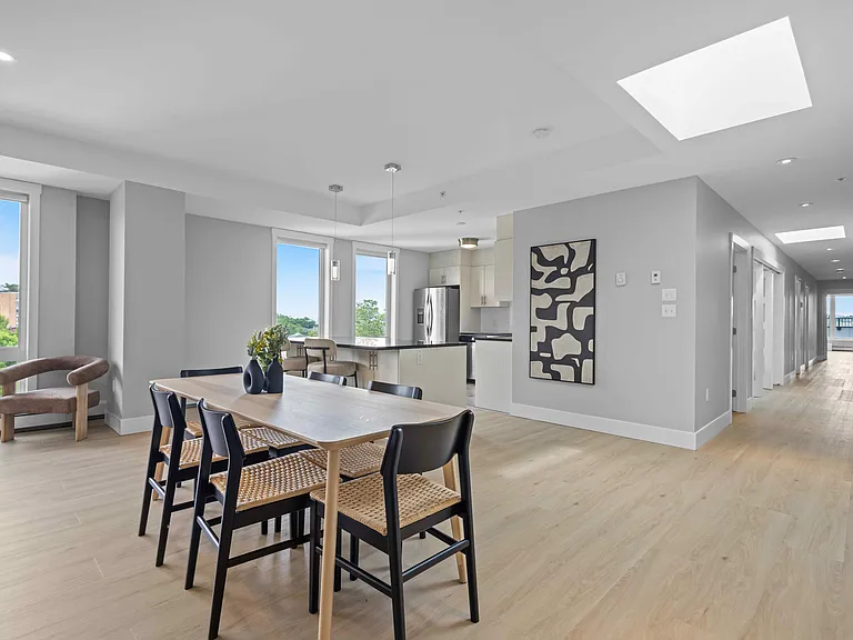 3569 Dutch Village Rd — Photo 44