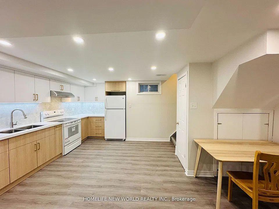 16 Marion Cres