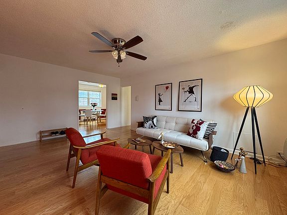 3rd image of 202 N Trenton St APT 4