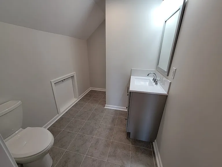 170 Farmington Ave #2 — Photo 14