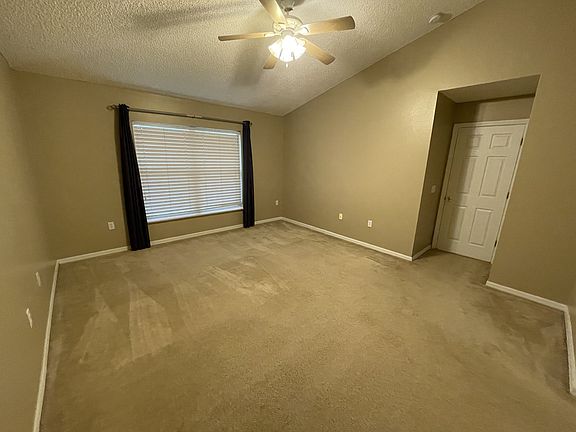 4th image of 3715 Stonefield Dr #1