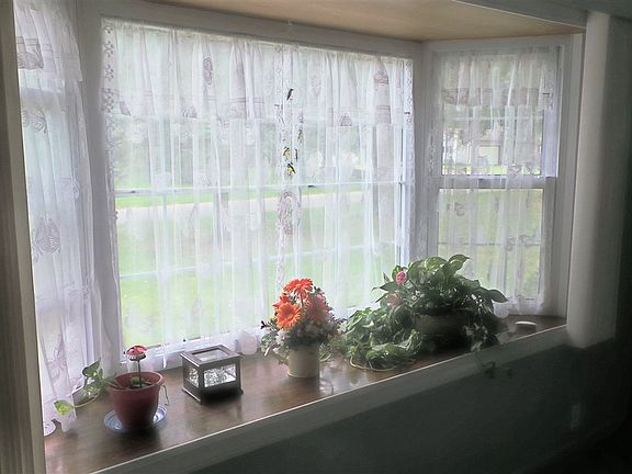 4th image of 58677 Palace Ln