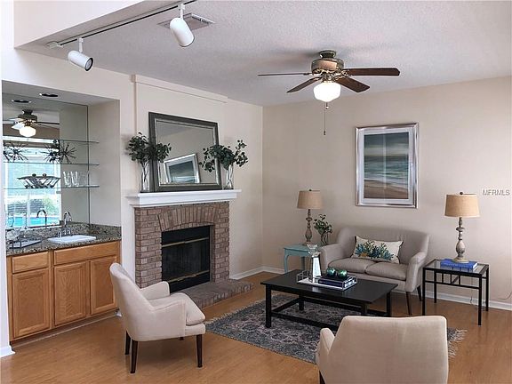 5th image of 17833 Green Willow Dr
