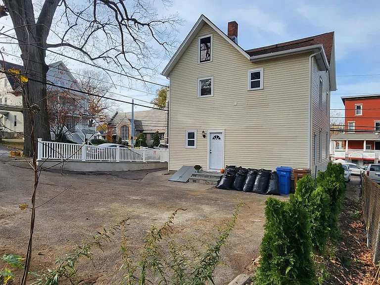 22 Kneen St — Photo 13