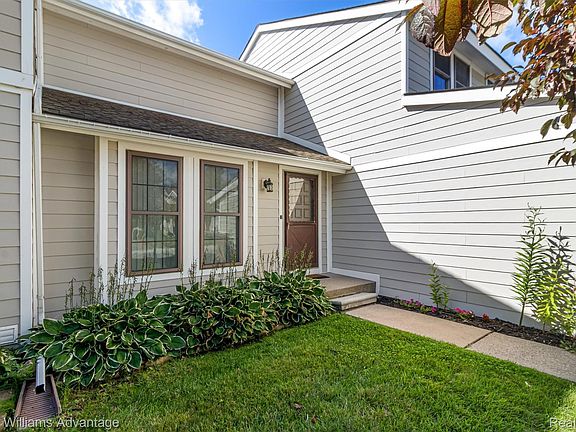 4th image of 22627 Cranbrooke Dr