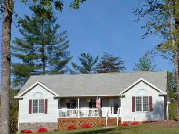 200 Oak Garden Dr, Boones Mill, VA 24065