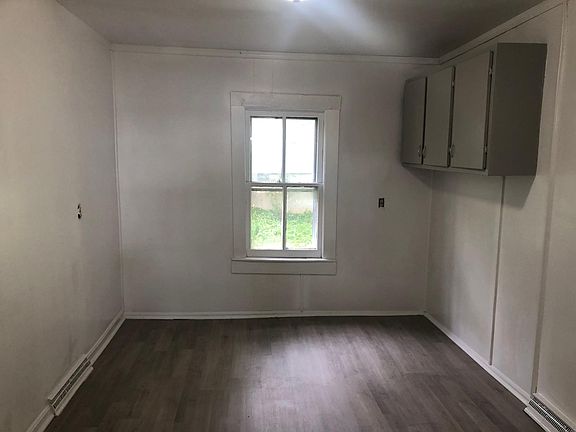 4th image of 117 Maple St #1