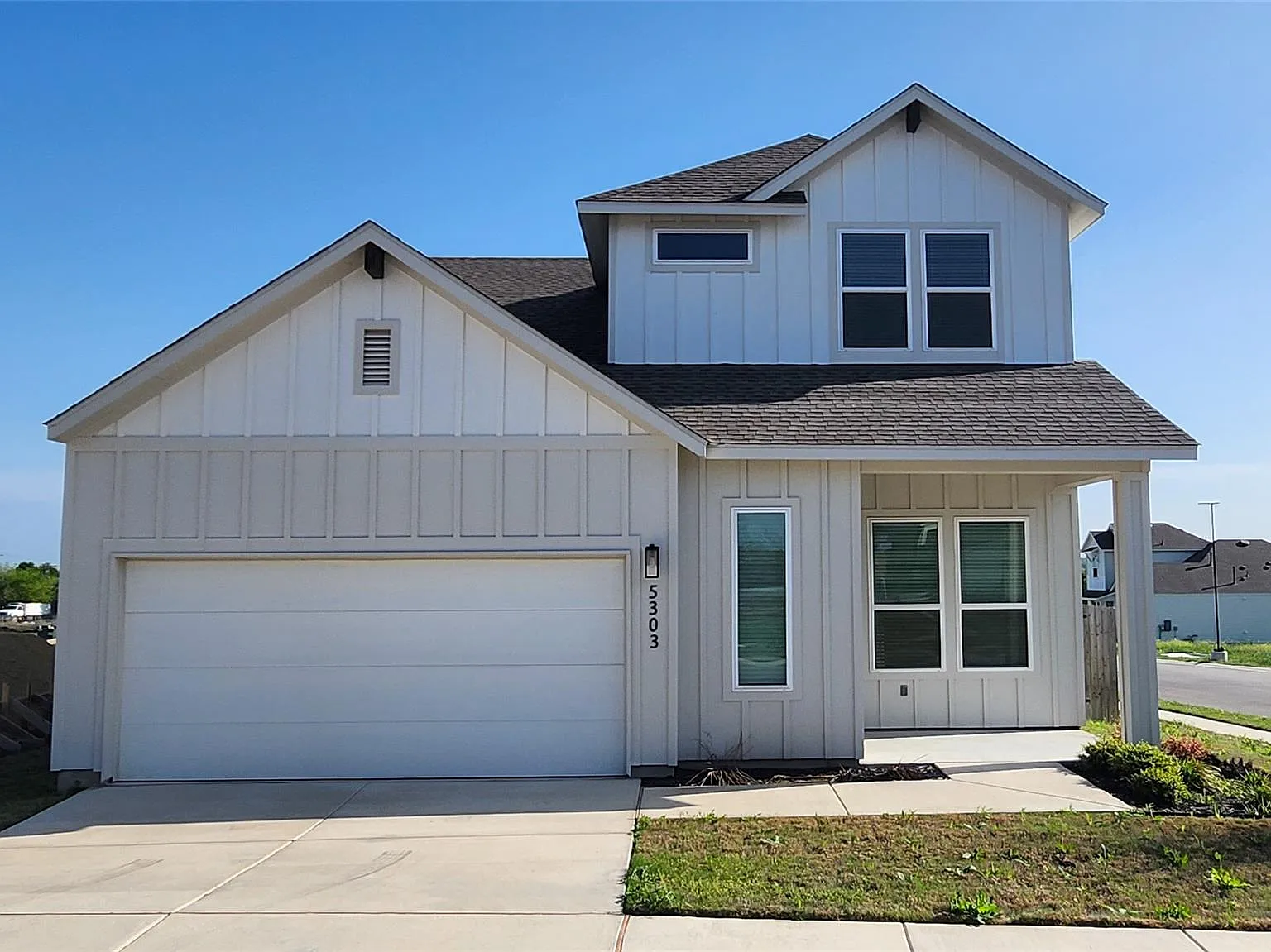 3 bed, 3.0 bath, 1905 sqft, $2,200 — Photo 1