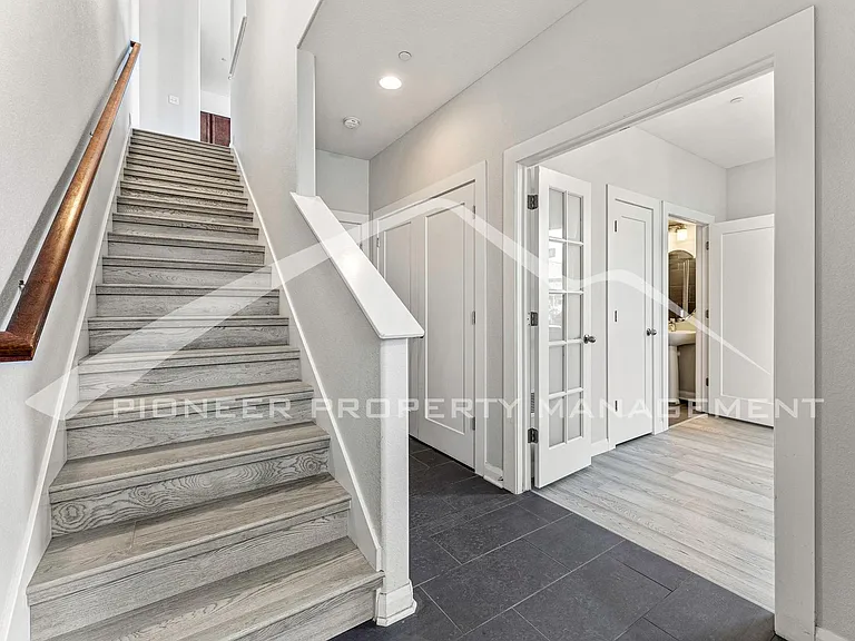 6996 W Alaska Dr — Photo 3