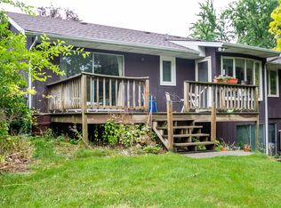 220 Holiday Dr, Somonauk, IL 60552