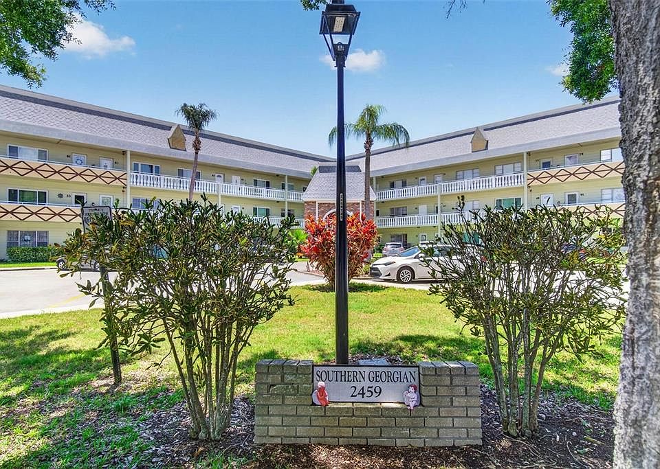 1st image of 2459 Columbia Dr APT 67