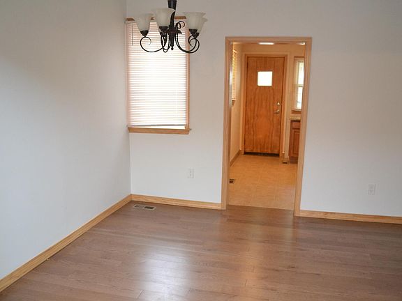 5th image of 3214 Salmon St