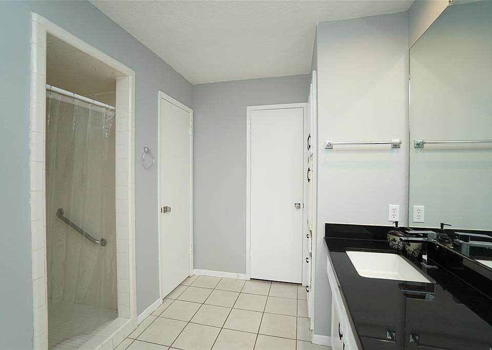 1st image of 21107 Park Bend Dr