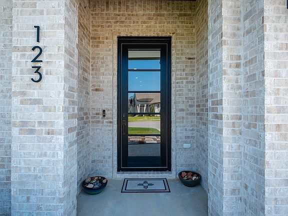 3rd image of 123 Fletcher Ridge Dr