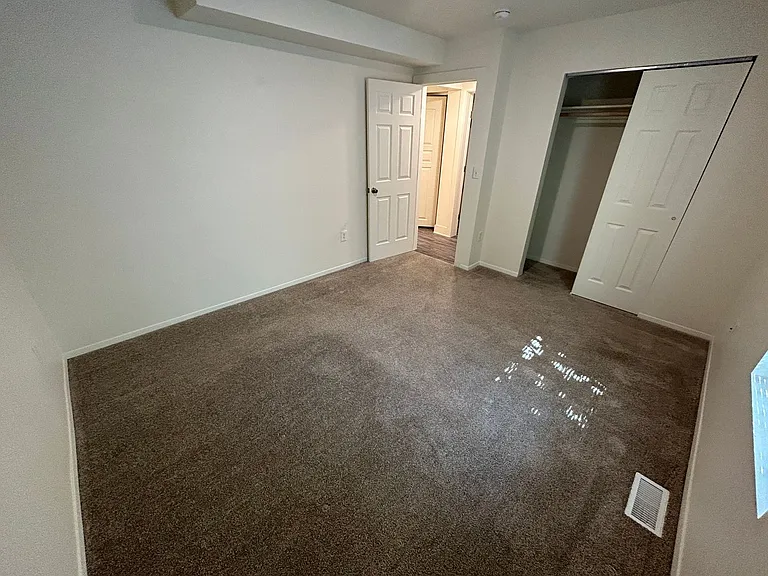 803 East Mission — Photo 32