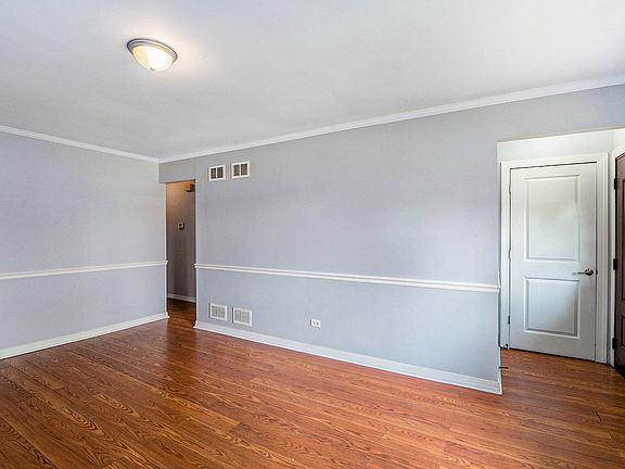 4th image of 544 Garfield Ave