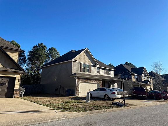2nd image of 19 New Castle Dr
