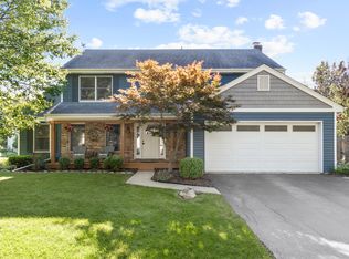 2225 Forest Ridge Rd, St Charles, IL 60174