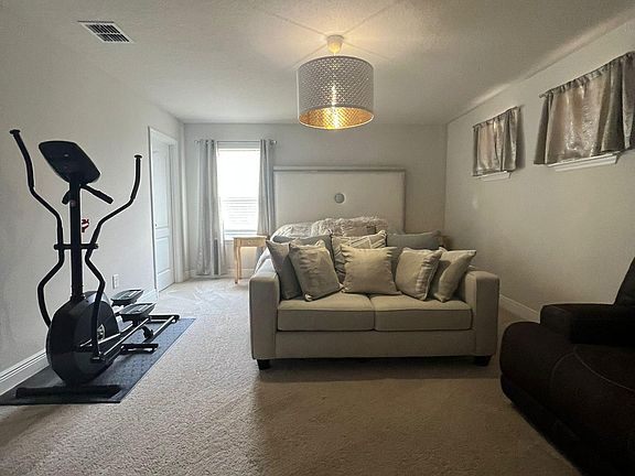 4th image of 2745 Pleasant Cypress Cir