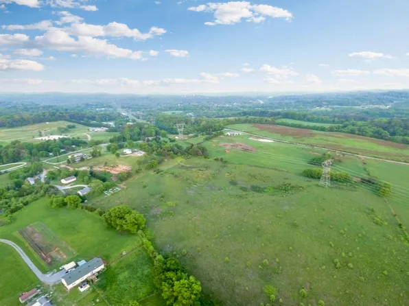 1201 Disco Loop Rd, Friendsville, TN 37737