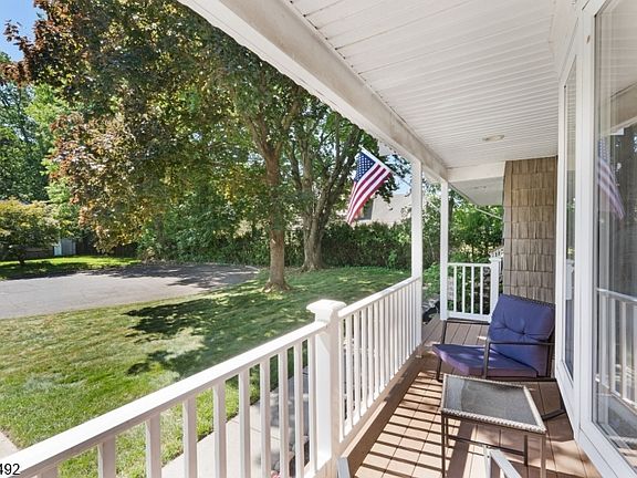 3rd image of 14 Kemp Dr
