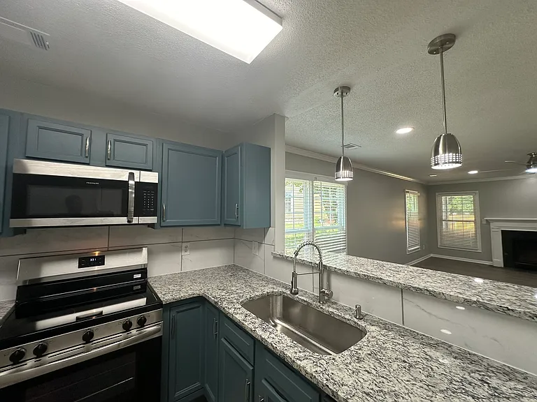 1260 Warsaw Rd #1 — Photo 35