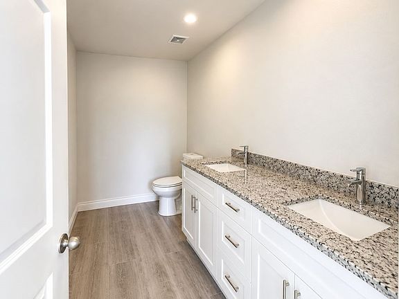 3rd image of 8056 Sherwood Cir