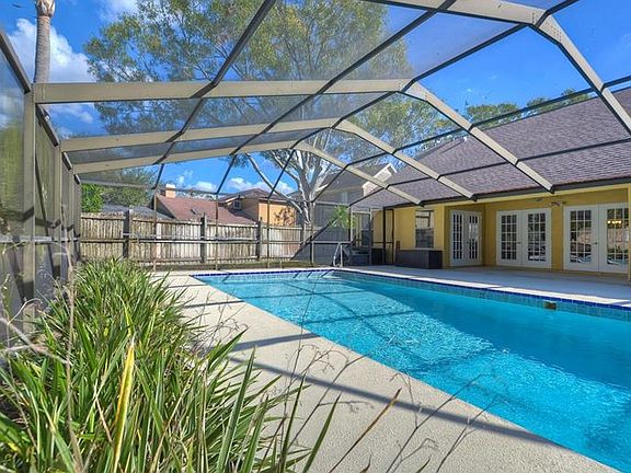 5th image of 4431 Golf Club Ln