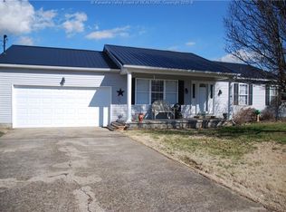 473 Hawthorne Ln, Point Pleasant, WV 25550