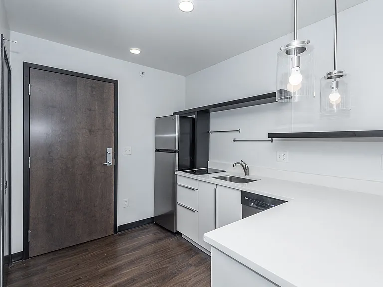 3033 N Downing St — Photo 36
