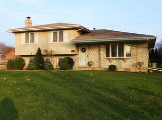 4107 N Adams St, Westmont, IL