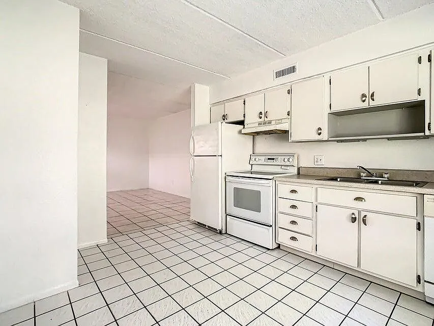 714-2 Michigan Ct #1
