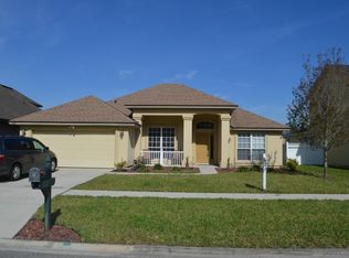697 Reflection Cove Rd E, Jacksonville, FL 32218