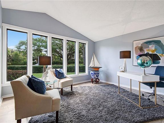 4th image of 366 W Hornbeam Dr