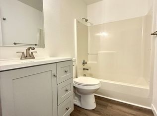 6130 SE 128th Ave APT C, Portland, OR 97236