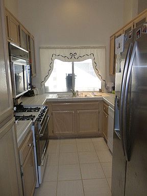 4th image of 23706 Cameron Ct