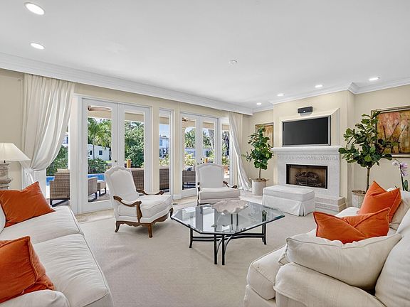 3rd image of 519 Royal Plaza Drive