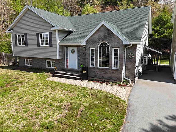2nd image of 20 Heather Ct