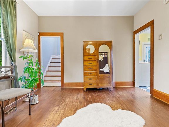 3rd image of 45766 Reece Ave