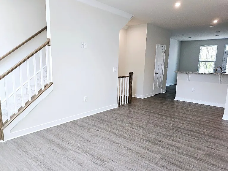 303 Golan Cir #B — Photo 17